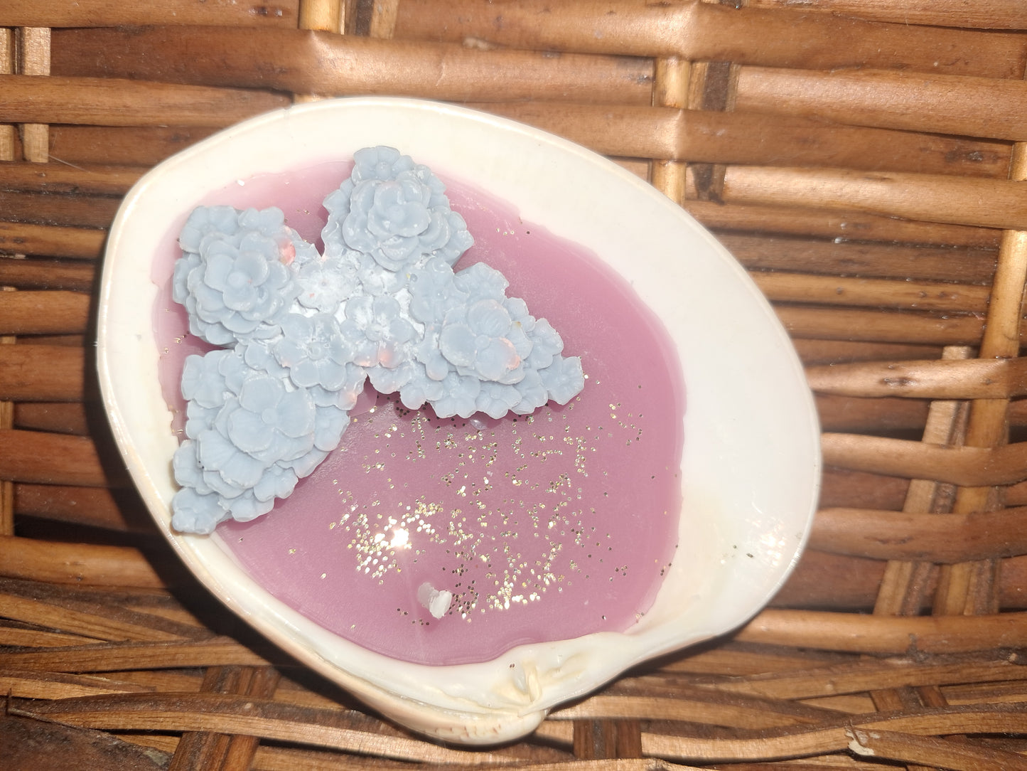 Seashell candle
